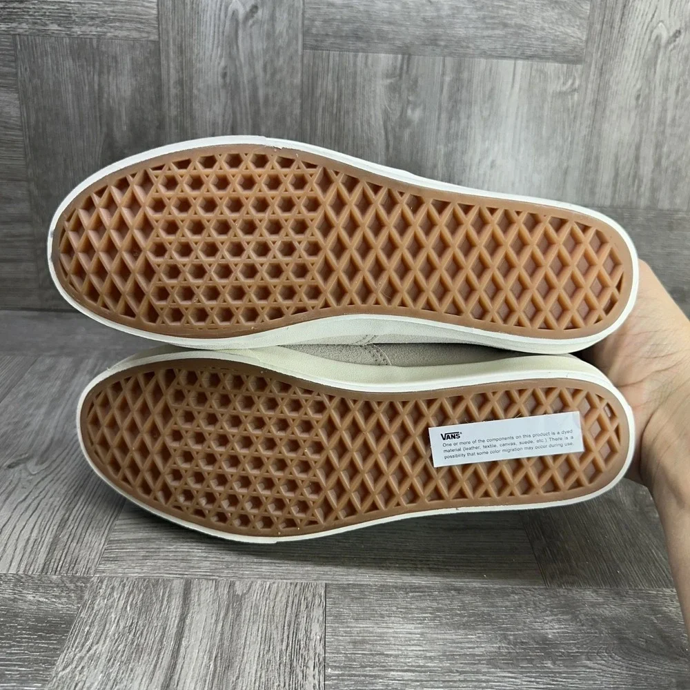 Vans Authentic Lo Pro Women 7.5 Oatmeal Beige Suede Yellow Laces NEW